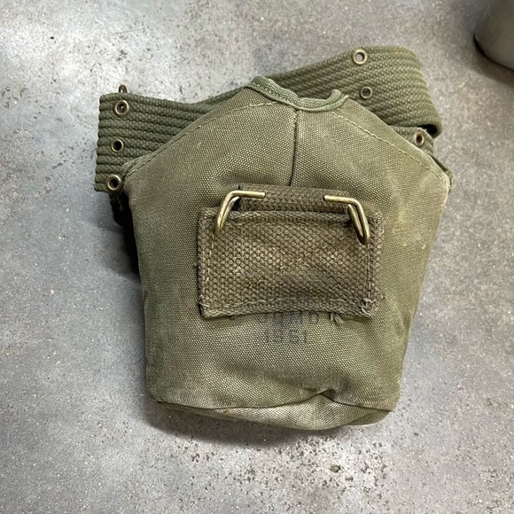 WW2 1943 Dated U.S. Military Canteen Set - Picture 3 of 16